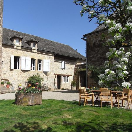 Chambres D'Hotes Du Hameau Les Brunes Bozouls Exterior foto